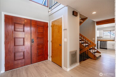 228 E Gibson Ave, Chelan, WA 98816 - photo 4