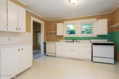 310 Oak St, Three Oaks, MI 49128 - photo 3