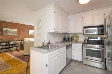 426 Hanover St unit 1, Boston, MA 02113 - photo 3