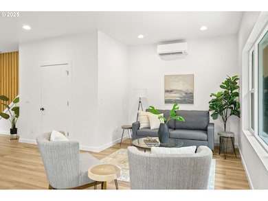 3520 NE 44th Ave, Portland, OR 97213 - photo 3