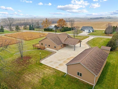 101 E 13th St, Sumner, IA 50674 - photo 4