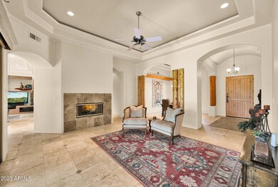 Open Living & Dining, Ceiling Details