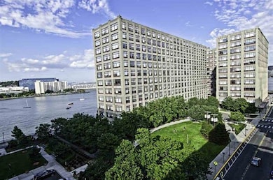 Hudson Tea Buildings unit 8i, Hoboken, NJ 07030 - photo 2
