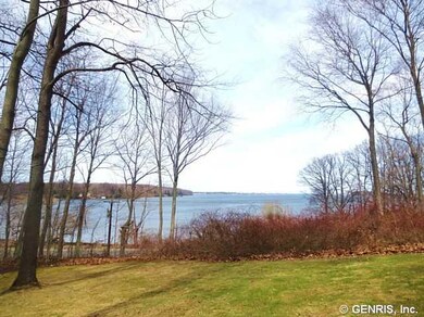 Backyard GORGEOUS - PANORAMIC VIEWS OF SODUS BAY A