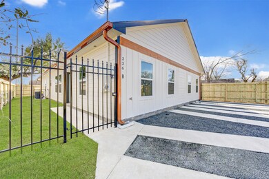 Private Entrance to Unit B