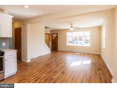 1201 E Bellevue Ave, Reading, PA 19605 - photo 6