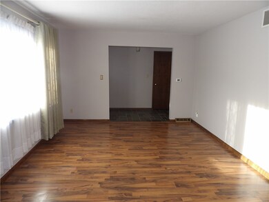 2927 Loveland Ave, Erie, PA 16506 - photo 2