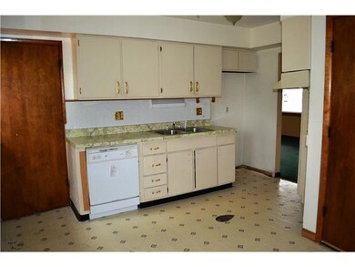 4634 Healy Dr, Columbus, OH 43227 - photo 4