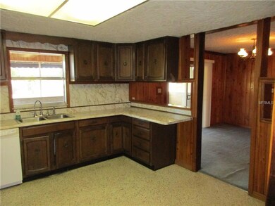 2421 Mcintosh Rd, Dover, FL 33527 - photo 5