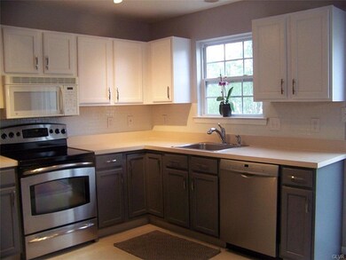 607 Abbe Ct, Freemansburg, PA 18017 - photo 4