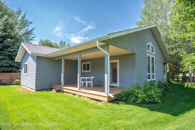 3034 Rangeview Drive-45