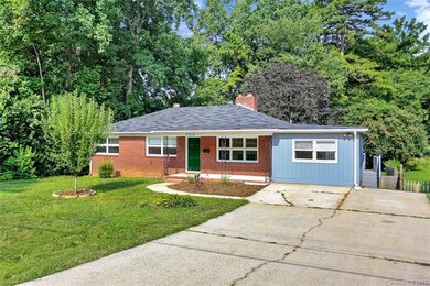 Large lot in Country Club Heights. Plenty of room 