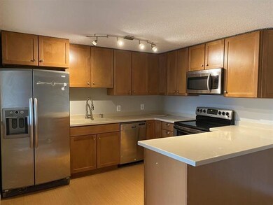 545 Calef Rd, Manchester, NH 03103 - photo 7