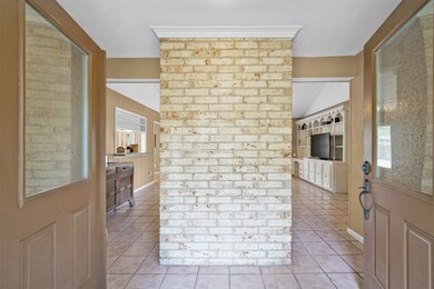 26007 Woodglen Dr, Spring, TX 77386 - photo 4