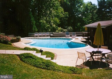 1 Overlook Ln, Baltimore, MD 21210 - photo 2