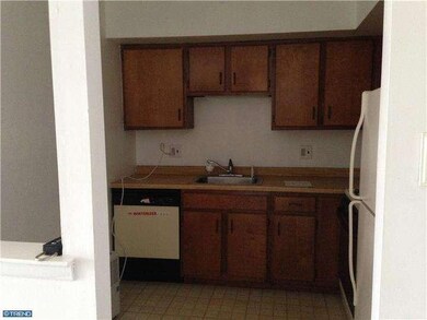 6925 Hilltop Dr unit 925, Brookhaven, PA 19015 - photo 7