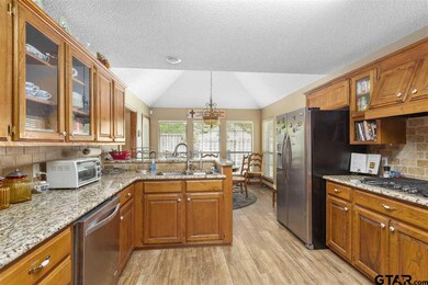 210 210 First Crossing Ln, Tyler, TX 75703 - photo 5