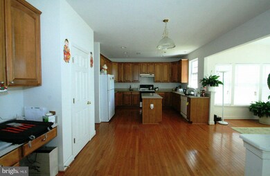 9629 Dapper Town Row, Laurel, MD 20723 - photo 2