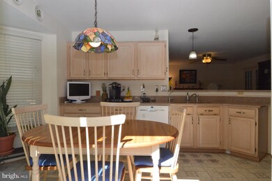 9507 Meadows Farms Dr, Owings Mills, MD 21117 - photo 6