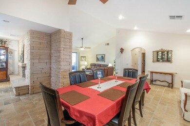 4) FORMAL DINING
