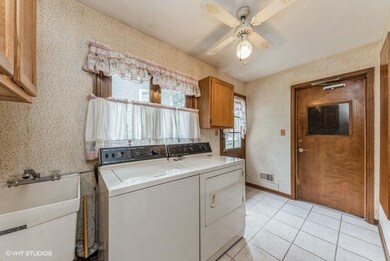 4458 Shady Ct, Rolling Meadows, IL 60008 - photo 7