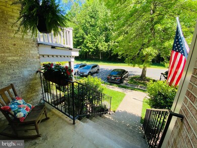 9011 Golden Sunset Ln, Springfield, VA 22153 - photo 2