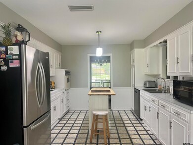 4611 Trenton Dr, Tyler, TX 75703 - photo 5