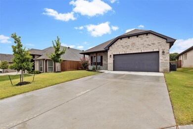 1212 Big Sky Dr, Weatherford, TX 76086 - photo 2