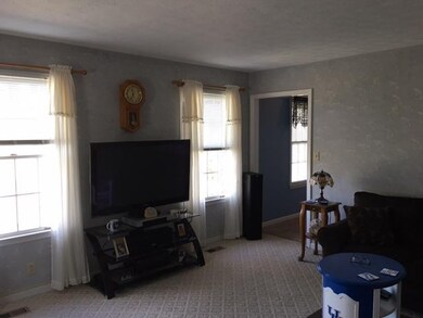 1050 Briarwood Dr, Lawrenceburg, KY 40342 - photo 3