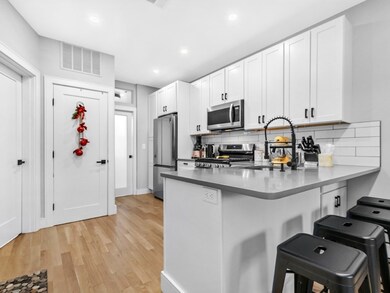 14 Pearl St unit 3, Boston, MA 02110 - photo 3