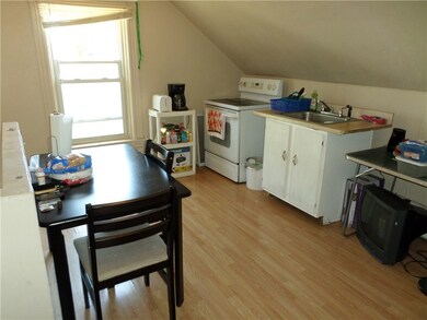 122 Cleveland St, Providence, RI 02909 - photo 3