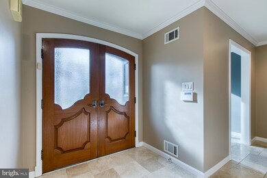 6418 Crosswoods Dr, Falls Church, VA 22044 - photo 2