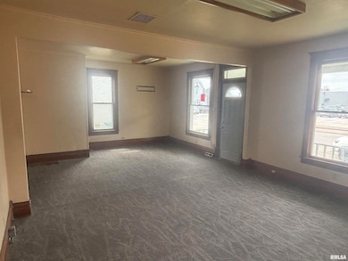 115 W Washington St, Macomb, IL 61455 - photo 3