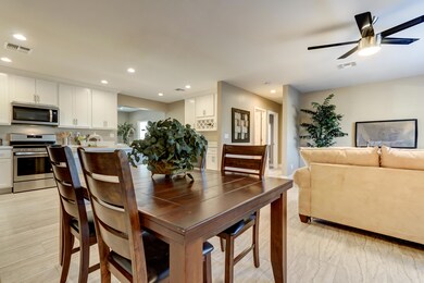 1909 E Whitton Ave-13