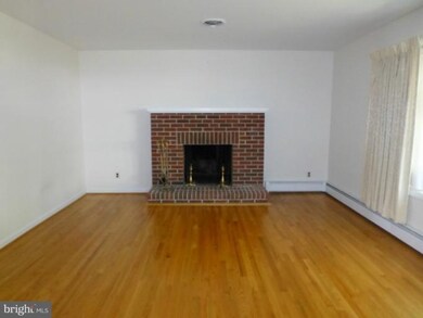 3625 Solomons Island Rd, Harwood, MD 20776 - photo 7