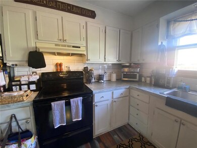 3393 S 2nd St, Whitehall, PA 18052 - photo 7