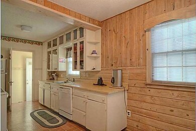 Kitchen. KItchen area