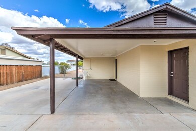 925 N Ocotillo Dr-5