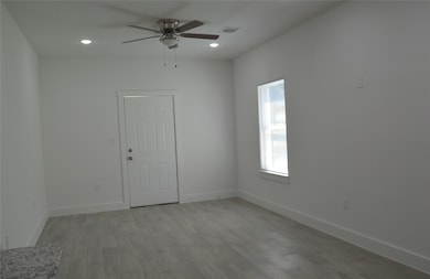 214 Basswood Dr unit A, Spring, TX 77386 - photo 3