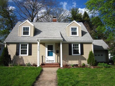 115 Albemarle Rd, Waltham, MA 02452 - photo 3