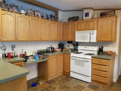 158 Noyes St, Bethlehem, NH 03574 - photo 4