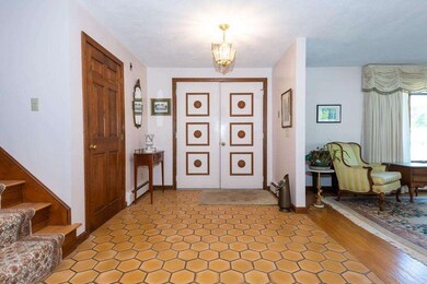 25 Crystal Dr, Stoneham, MA 02180 - photo 5