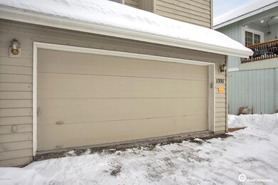 6_ApproachDrivewayExterior