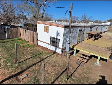 615 E 9th St, Hale Center, TX 79041 - photo 5