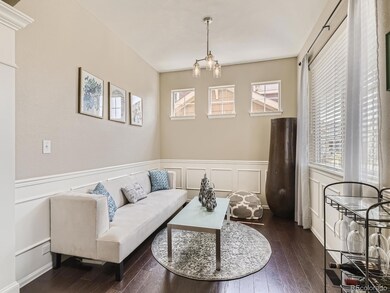 08 Living Room.jpg