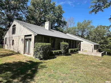 2381 Logan St, Murphysboro, IL 62966 - photo 3