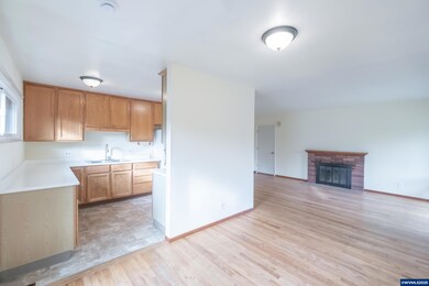 1524 NW 11th St, Corvallis, OR 97330 - photo 5