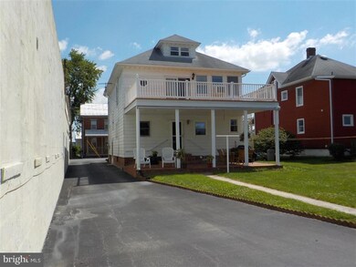 228 N Queen St, Littlestown, PA 17340 - photo 5