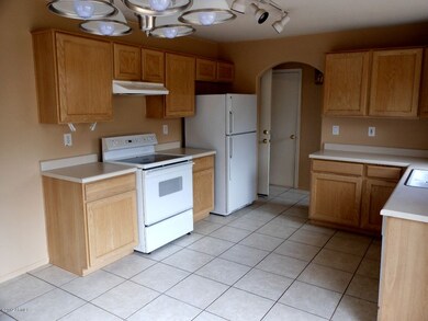 Onza - Painted Kitchen 3