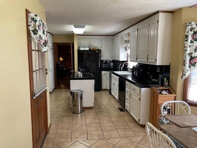 285 Evergreen Rd, Fitzgerald, GA 31750 - photo 7